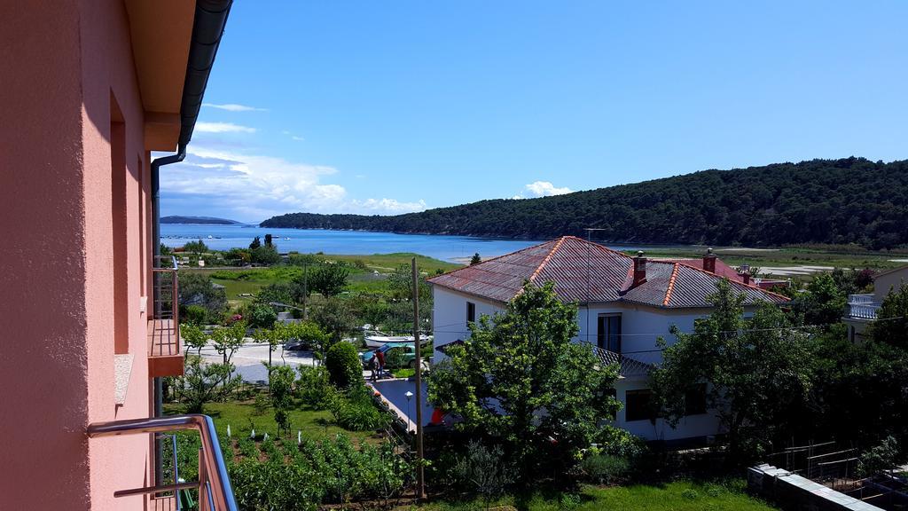 Apartments Neda Kampor Zewnętrze zdjęcie