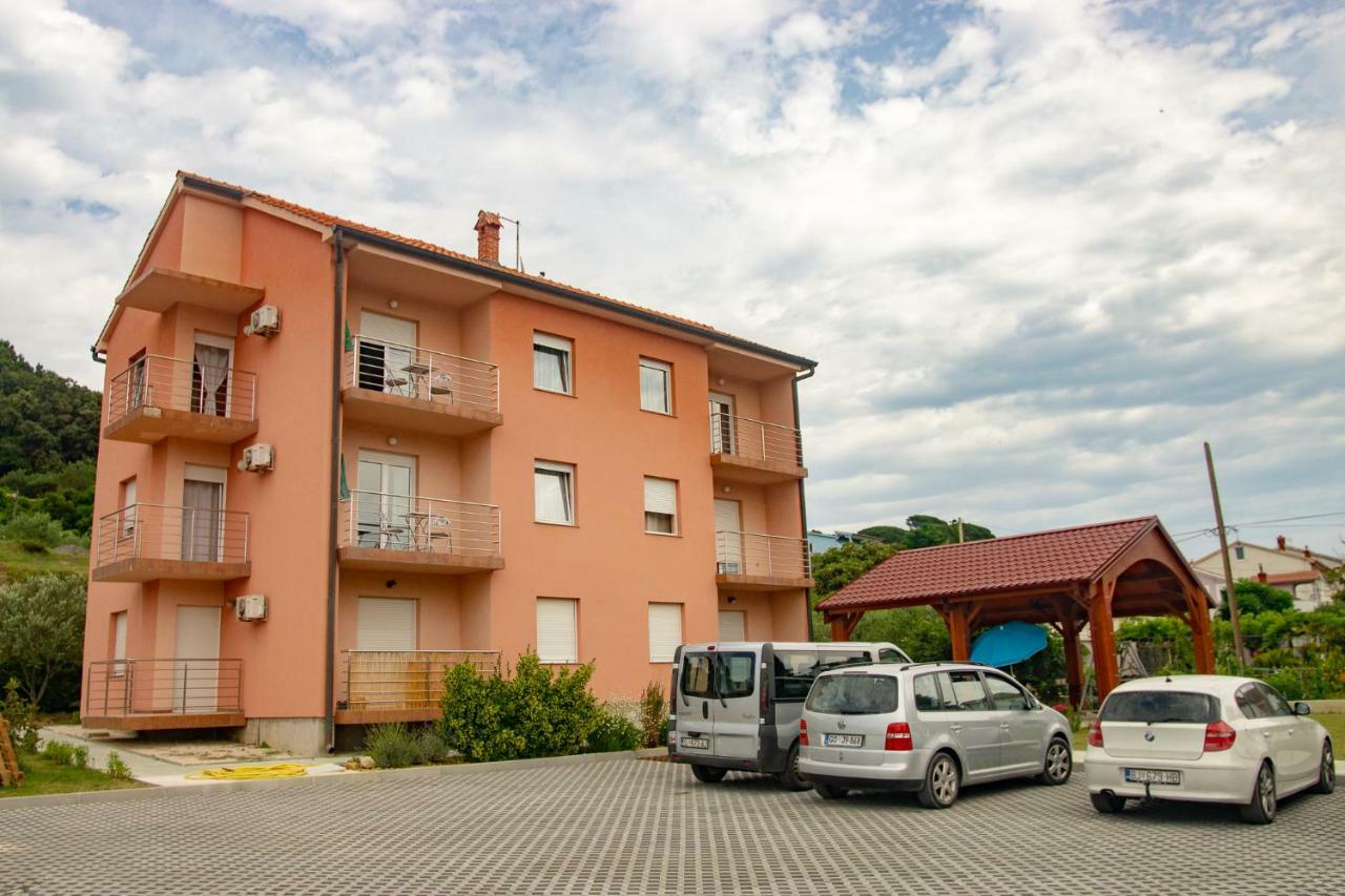 Apartments Neda Kampor Zewnętrze zdjęcie